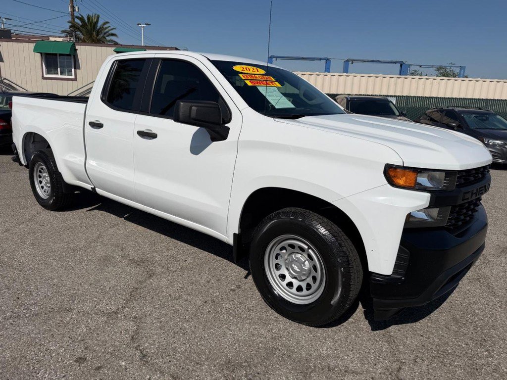 Used 2021 Chevrolet Silverado 1500 W/T w/ Trailering Package RWD image 3