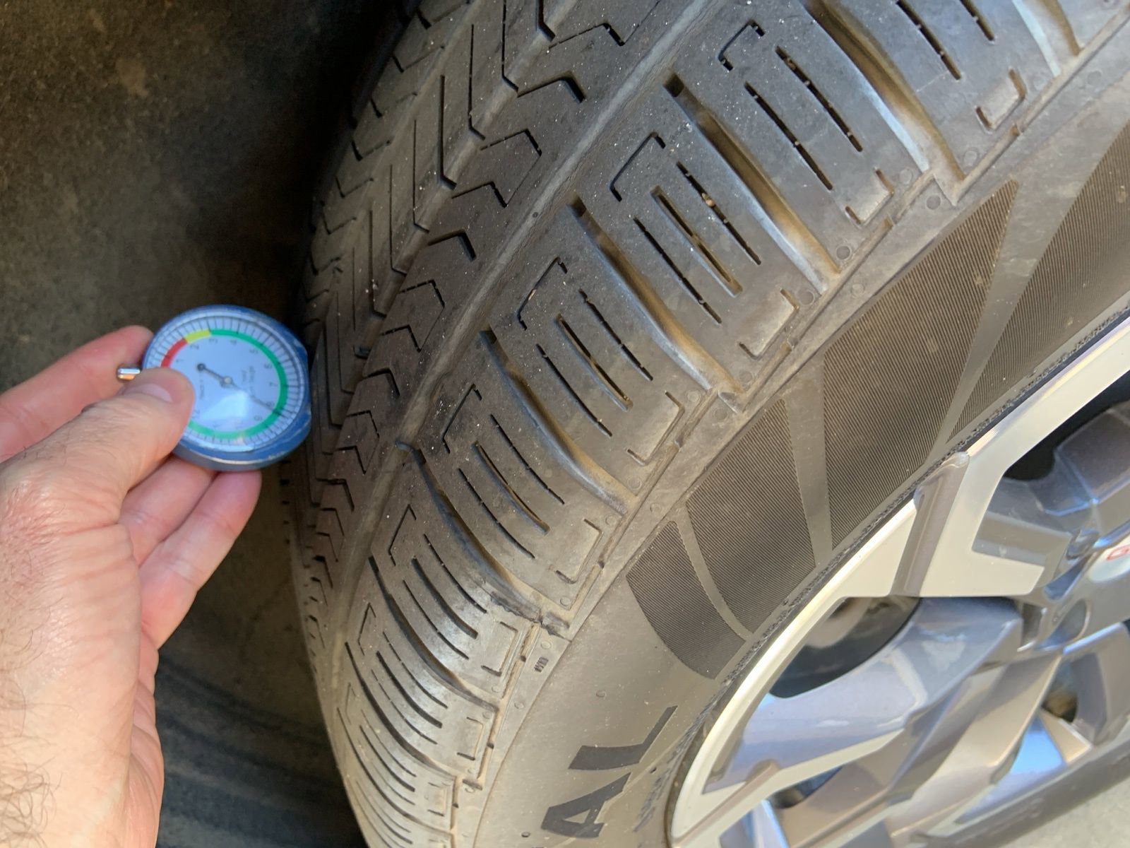 Certified 2025 GMC Terrain Elevation w/ Elevation Premium Package image 12