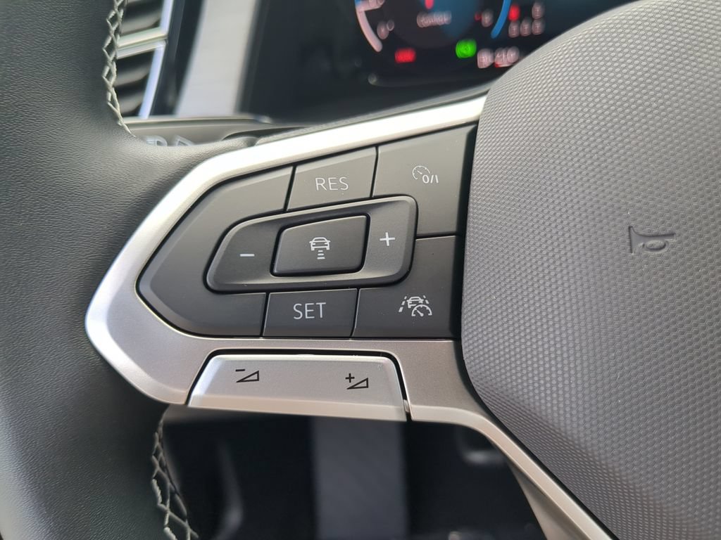 New 2026 Volkswagen Atlas Cross Sport SE FWD image 27