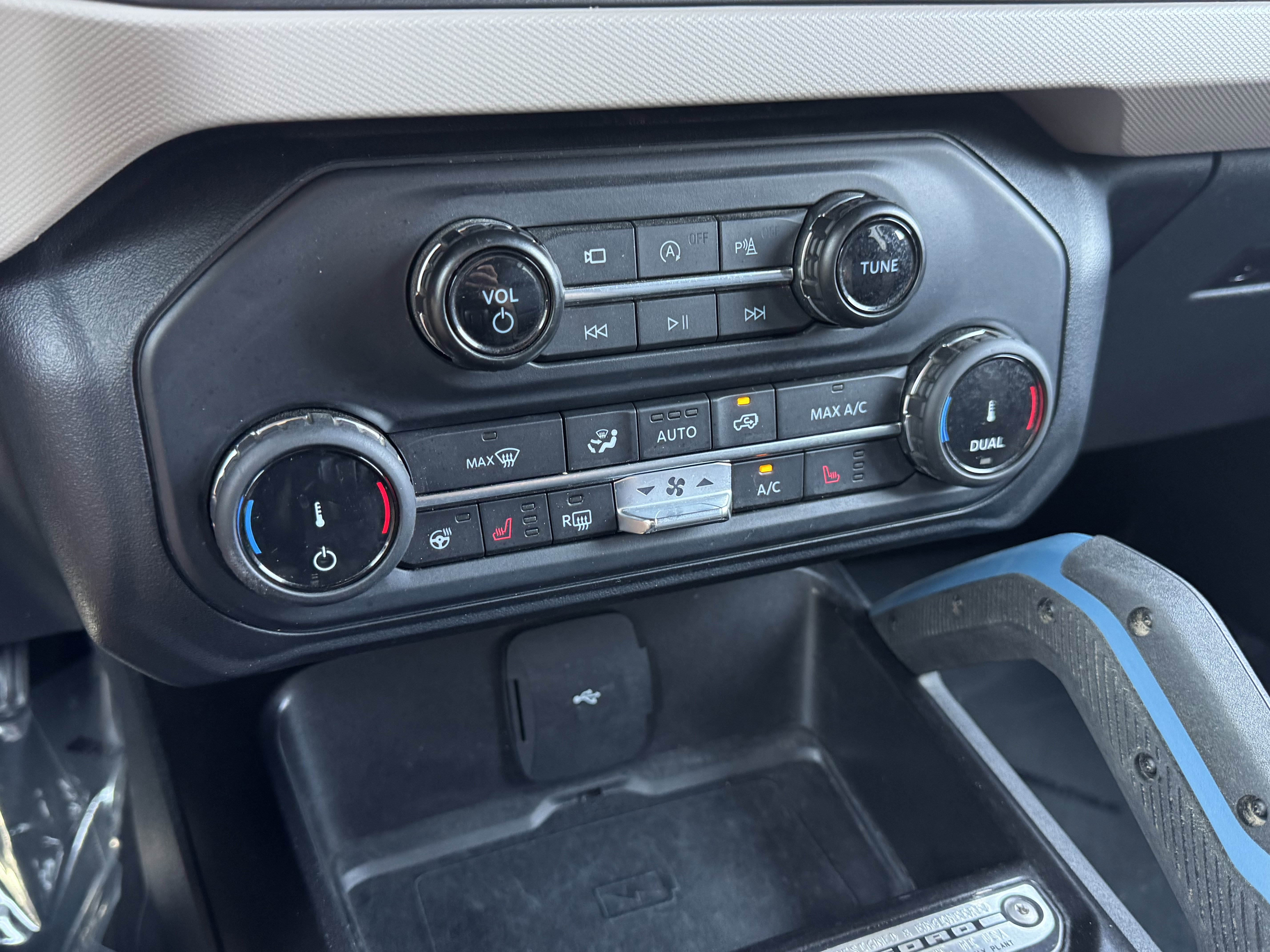 Used 2022 Ford Bronco Wildtrak image 26