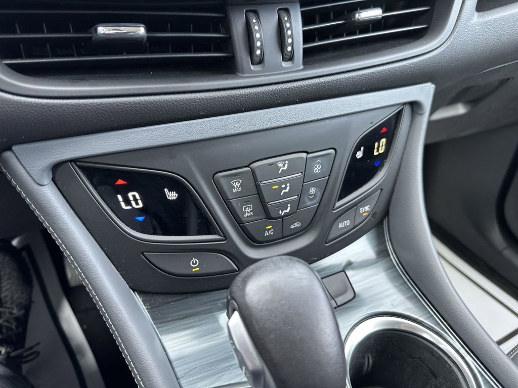 Used 2020 Buick Envision Premium image 18