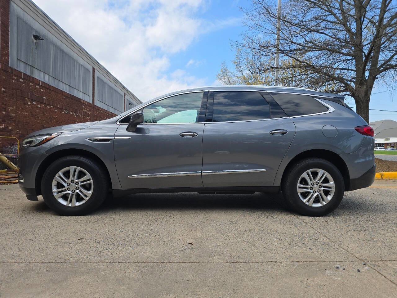 Used 2019 Buick Enclave Essence w/ Trailering Package, 5000 lbs. image 4