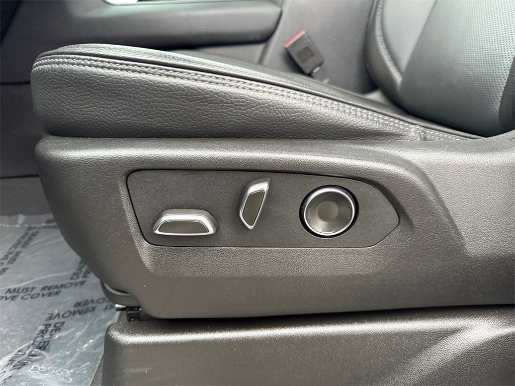 Used 2024 GMC Yukon Denali image 10