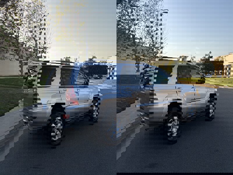 Used 2004 Toyota 4Runner SR5 image 4