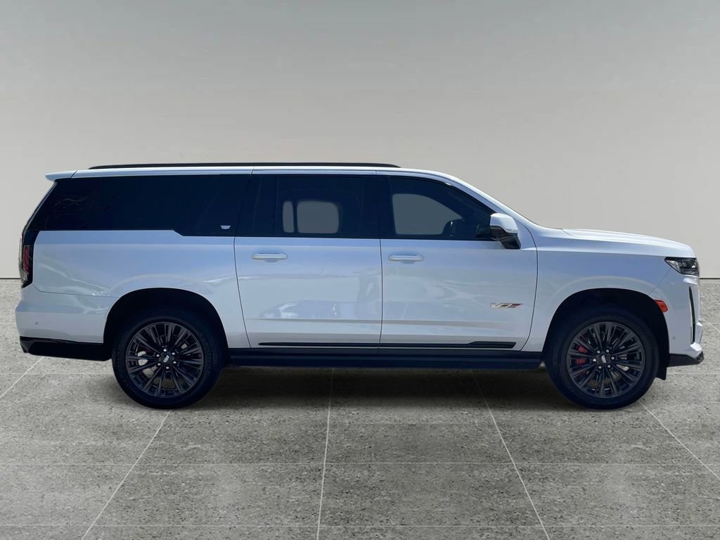 Used 2023 Cadillac Escalade ESV V w/ LPO, ONYX Package AWD/4WD image 6