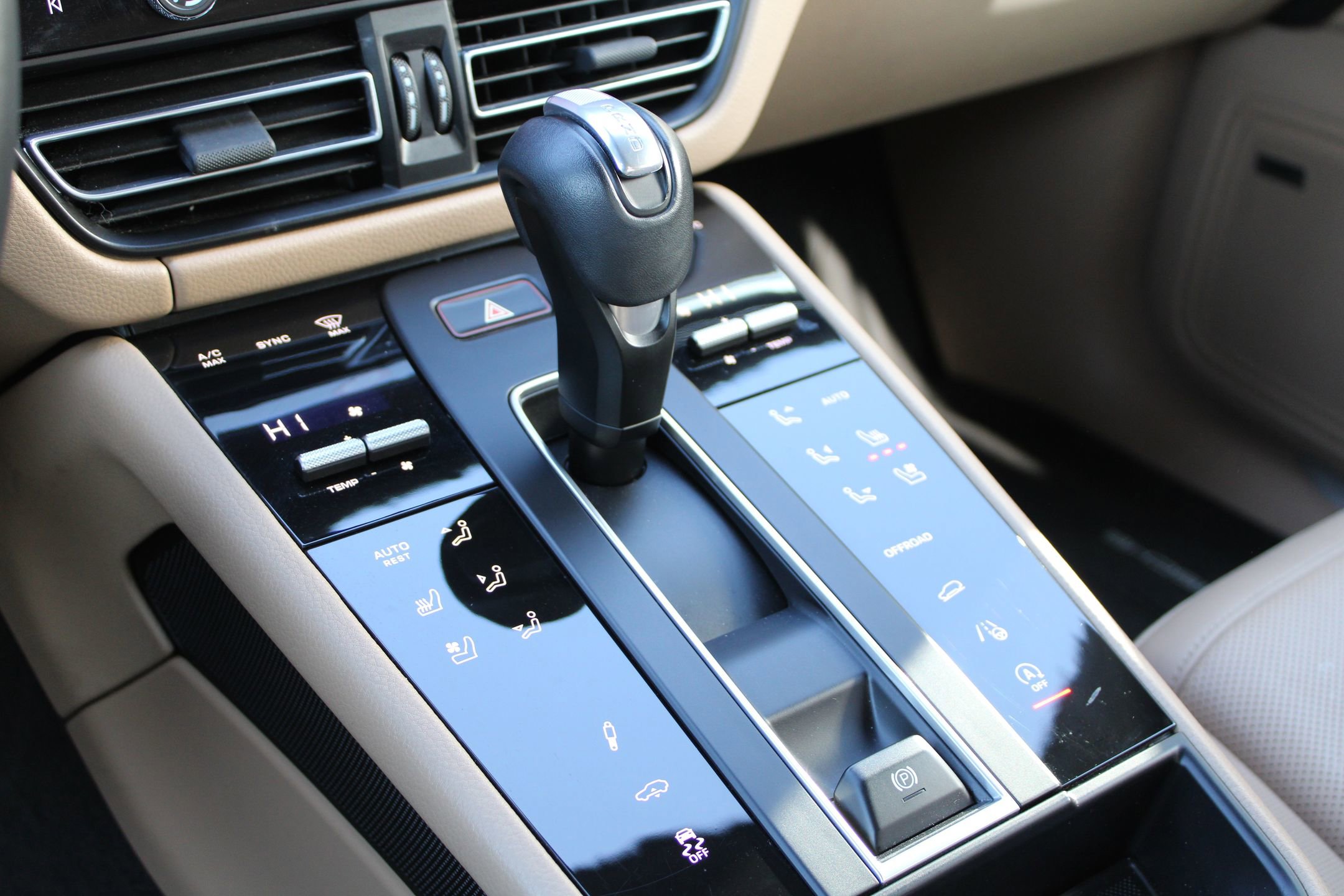 Certified 2022 Porsche Macan S image 21