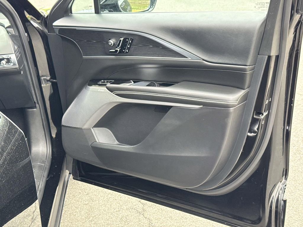 Used 2025 Cadillac Lyriq Luxury w/ LPO, Floor Liner Package image 27