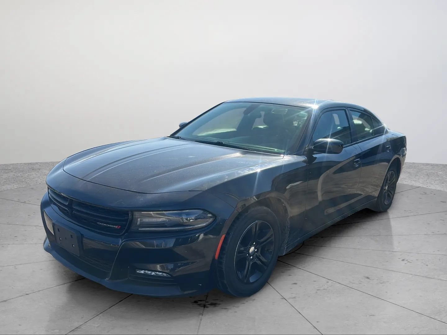 Used 2019 Dodge Charger SXT w/ Leather Interior Group RWD image 9