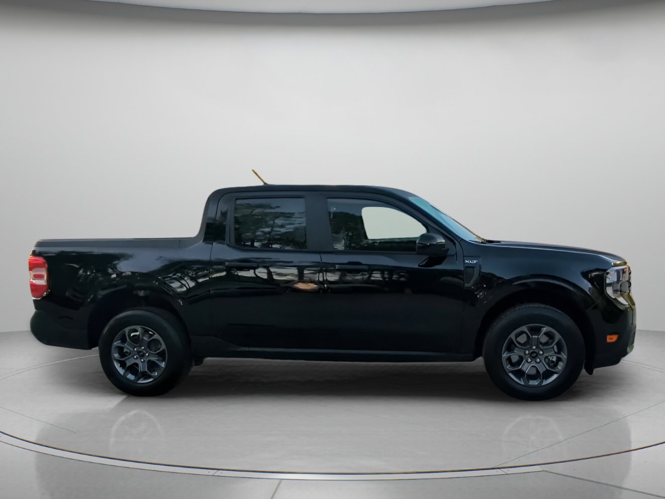 New 2026 Ford Maverick XLT w/ XLT Luxury Package FWD image 35