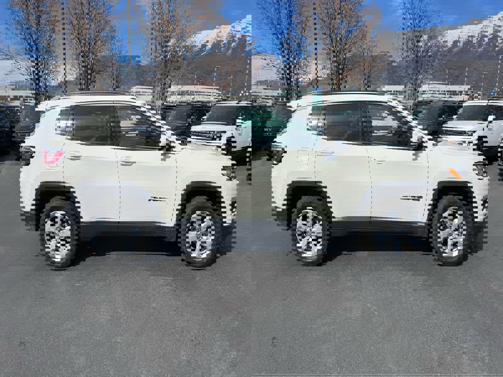 Used 2017 Jeep Compass Latitude w/ Cold Weather Group image 6