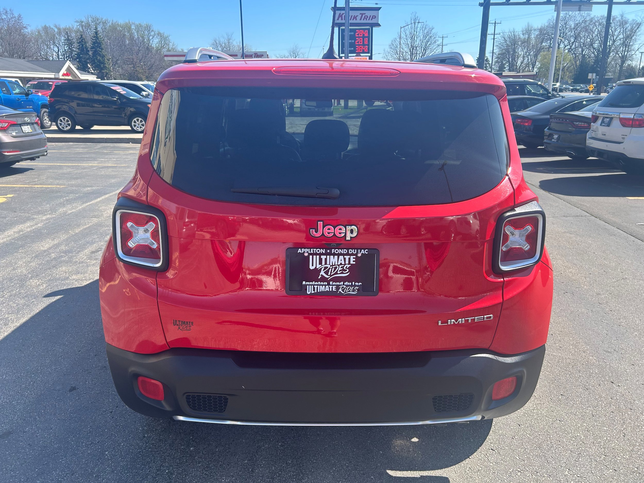 Used 2016 Jeep Renegade Limited FWD image 2