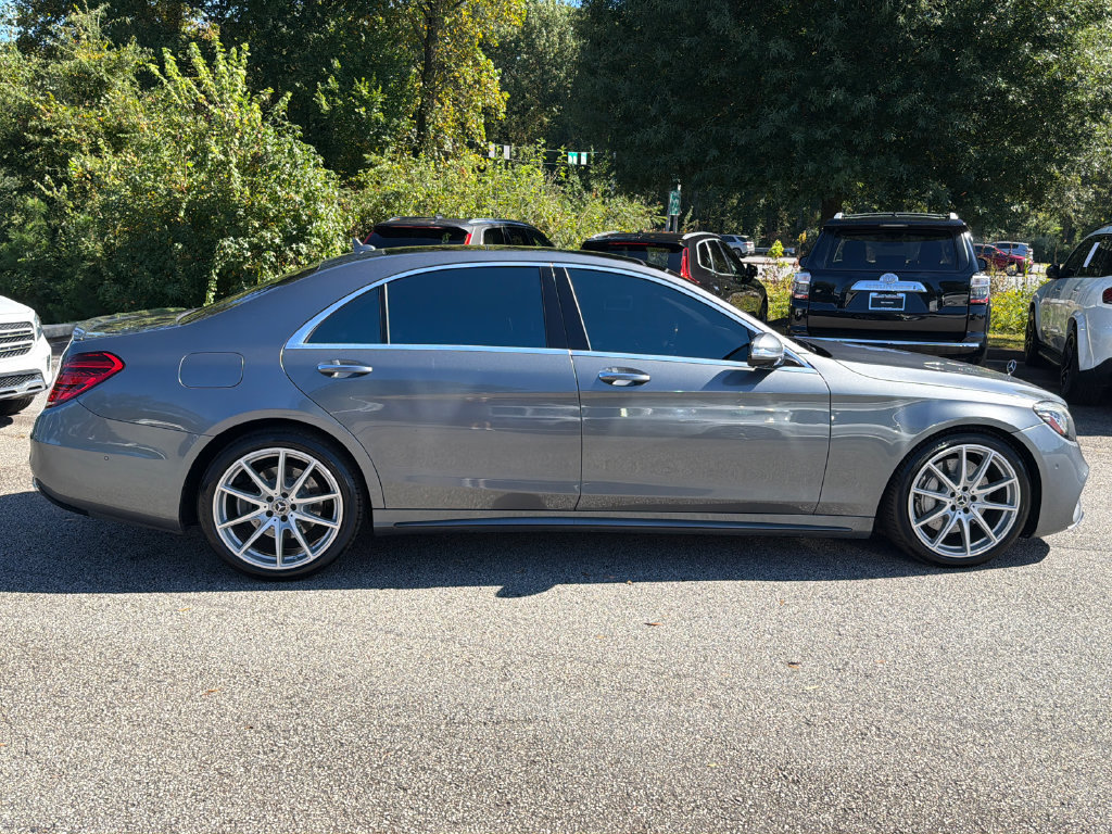 Used 2018 Mercedes-Benz S 560 Sedan w/ AMG Line Exterior image 8
