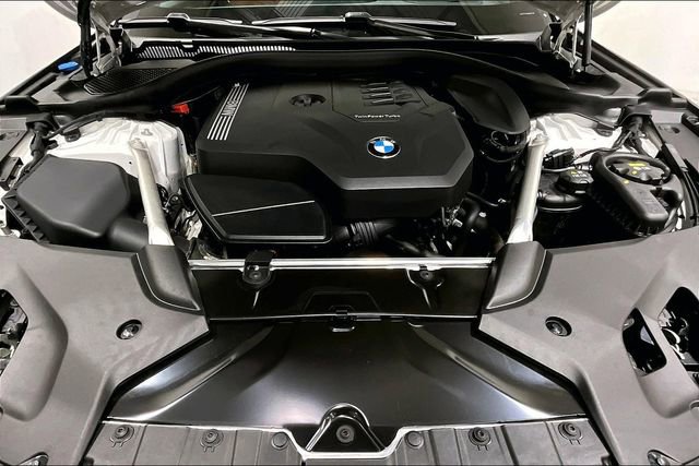 Used 2023 BMW 530i xDrive w/ Premium Package image 9