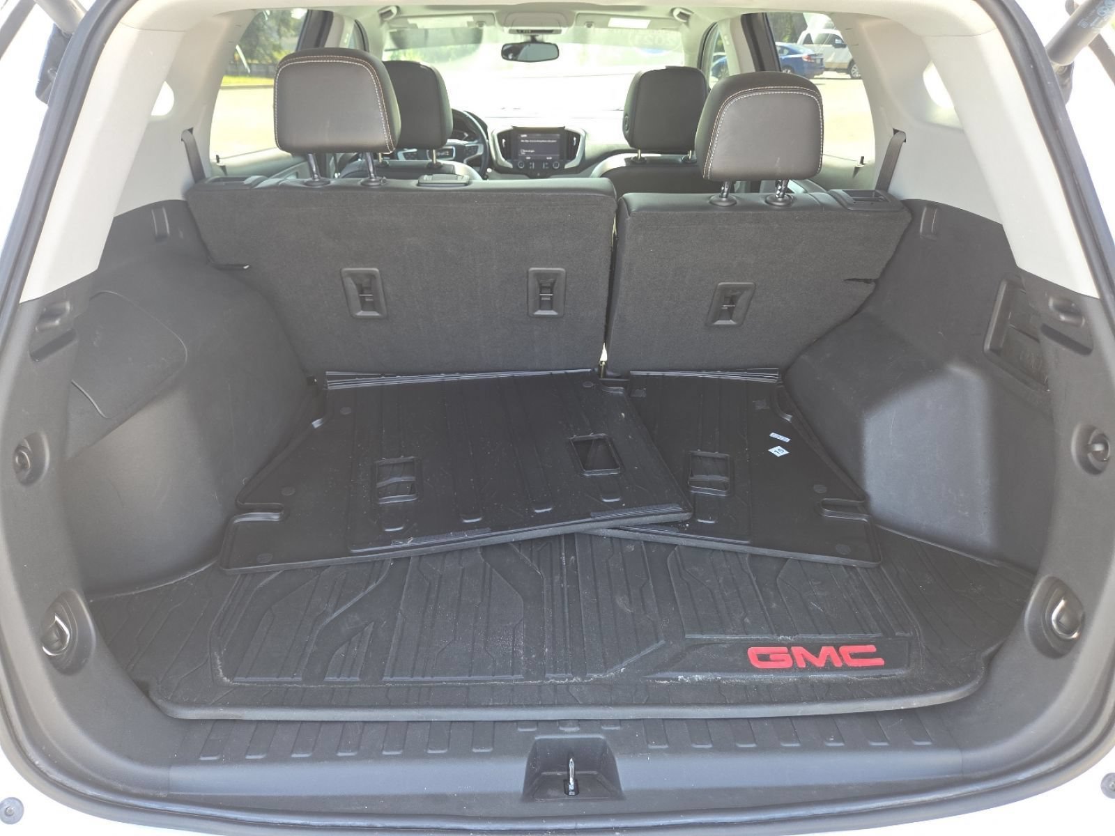 Used 2021 GMC Terrain SLT w/ LPO, Floor Liner Package FWD image 21