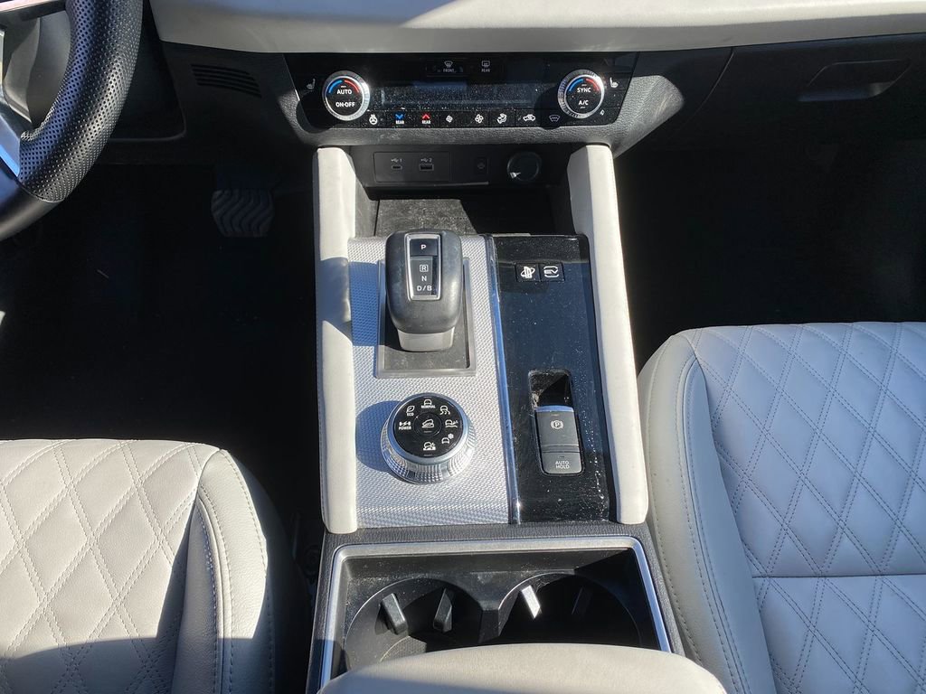 Used 2023 Mitsubishi Outlander SEL image 22