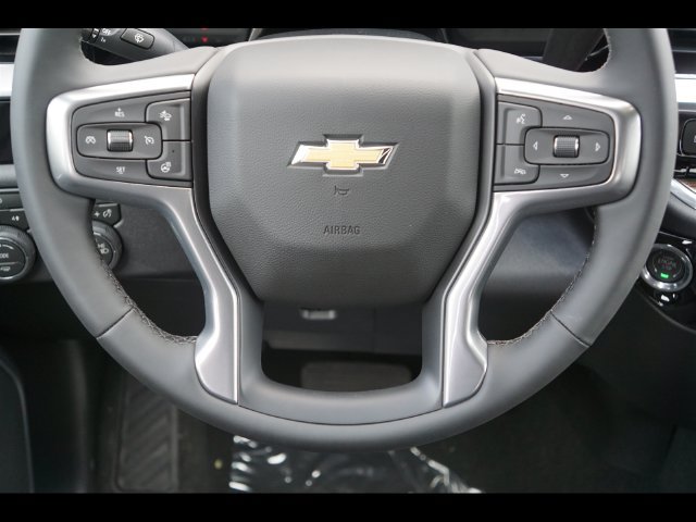 New 2026 Chevrolet Silverado 1500 LT w/ LPO, Dark Essentials Package AWD/4WD image 15