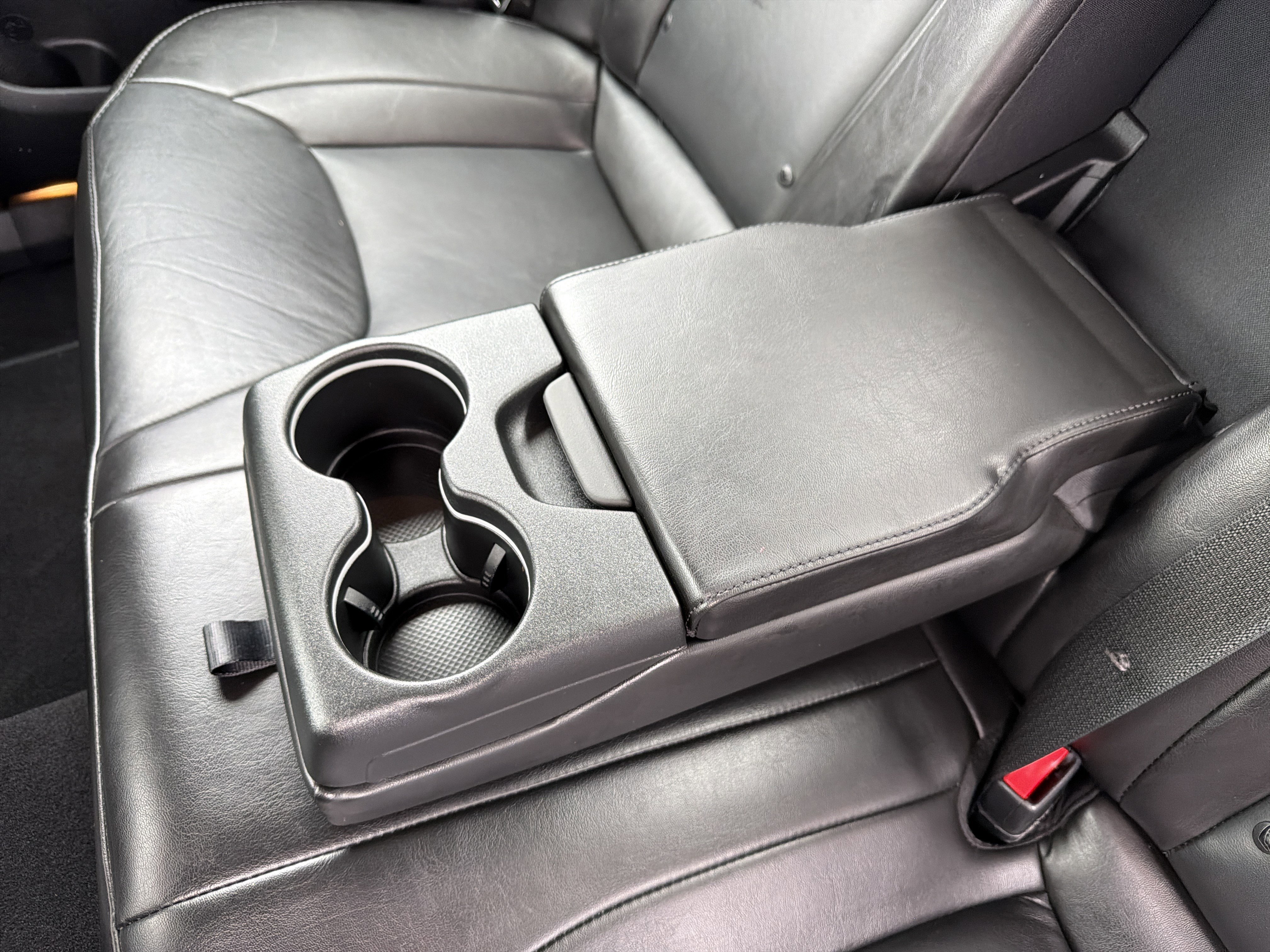 Used 2019 Chrysler 300 Touring L w/ Quick Order Package 22F image 14