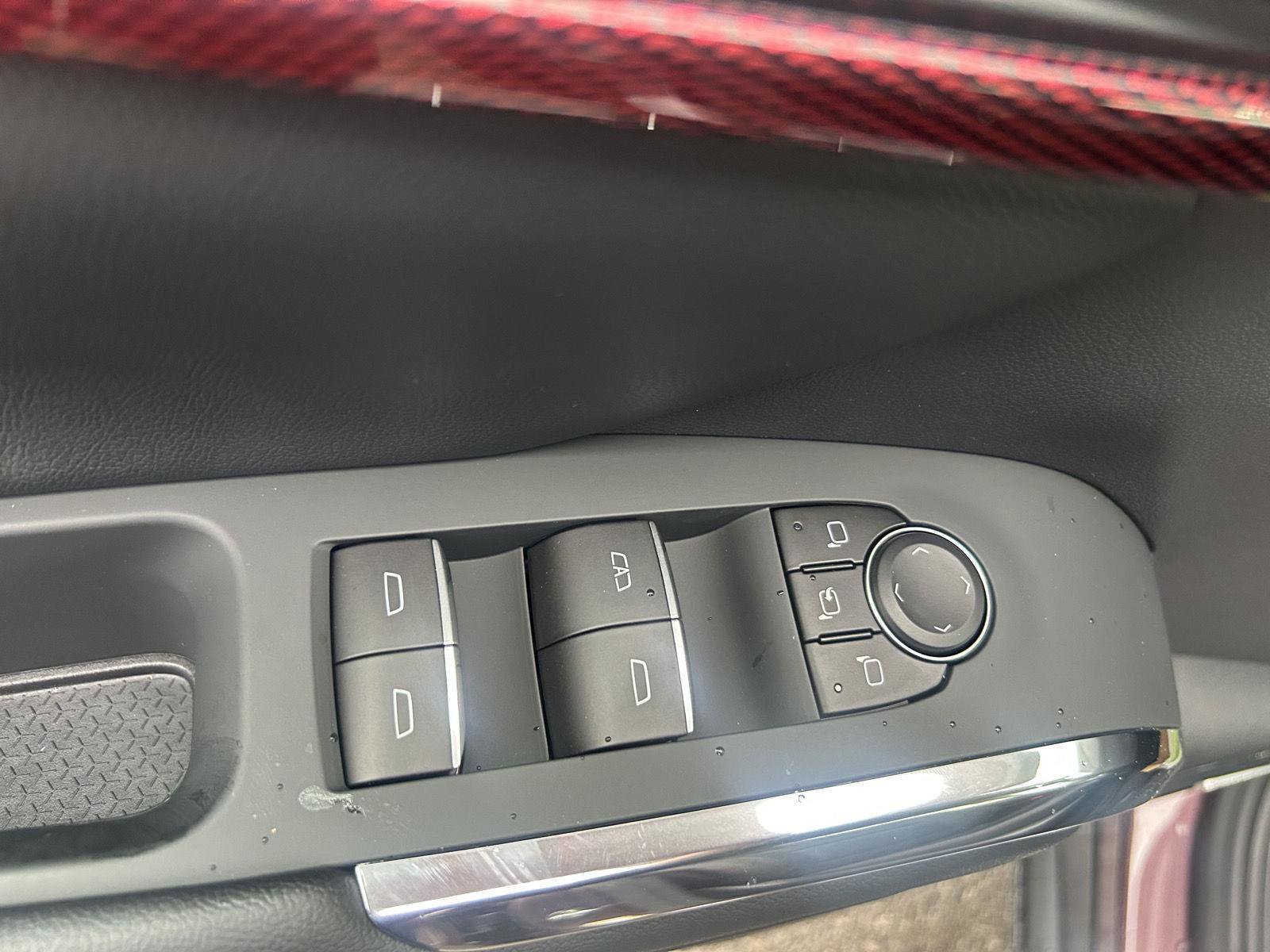 New 2026 Chevrolet Traverse RS w/ LPO, Floor Liner Package image 12