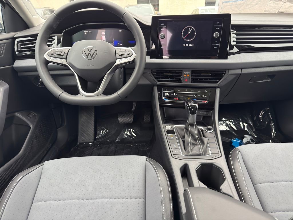 New 2026 Volkswagen Jetta SE image 28