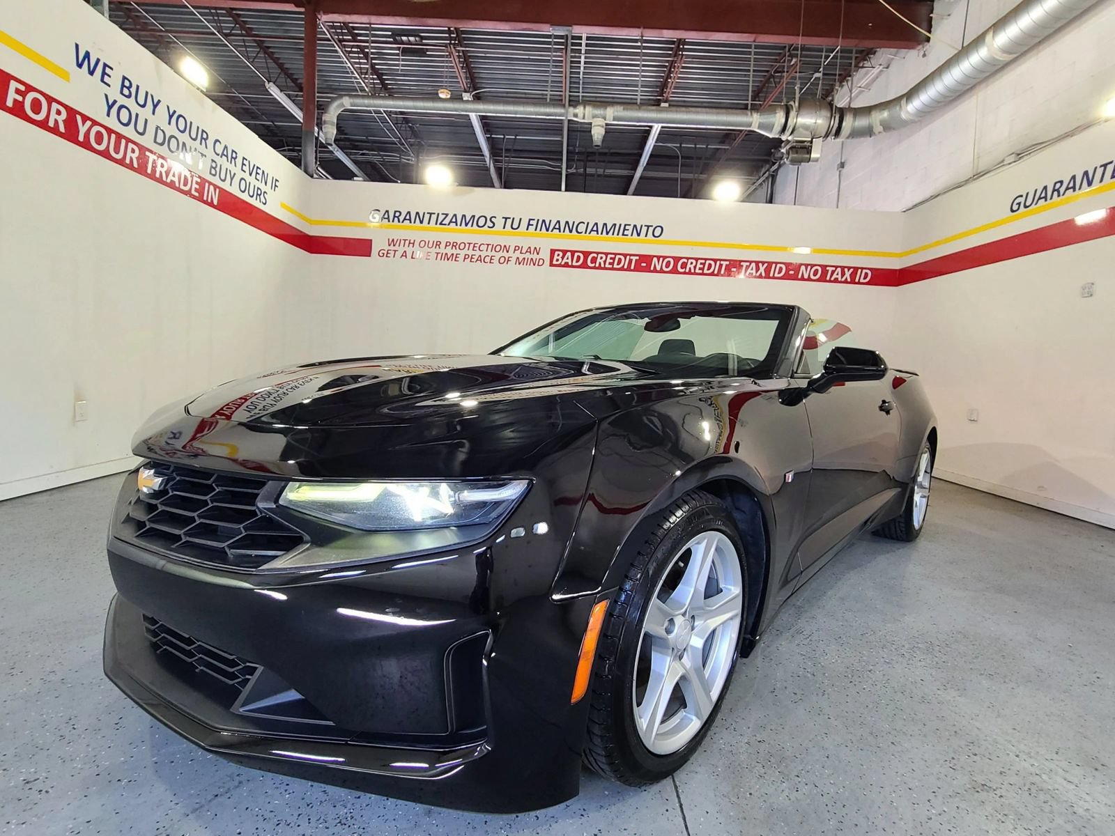Used 2020 Chevrolet Camaro LT RWD image 10