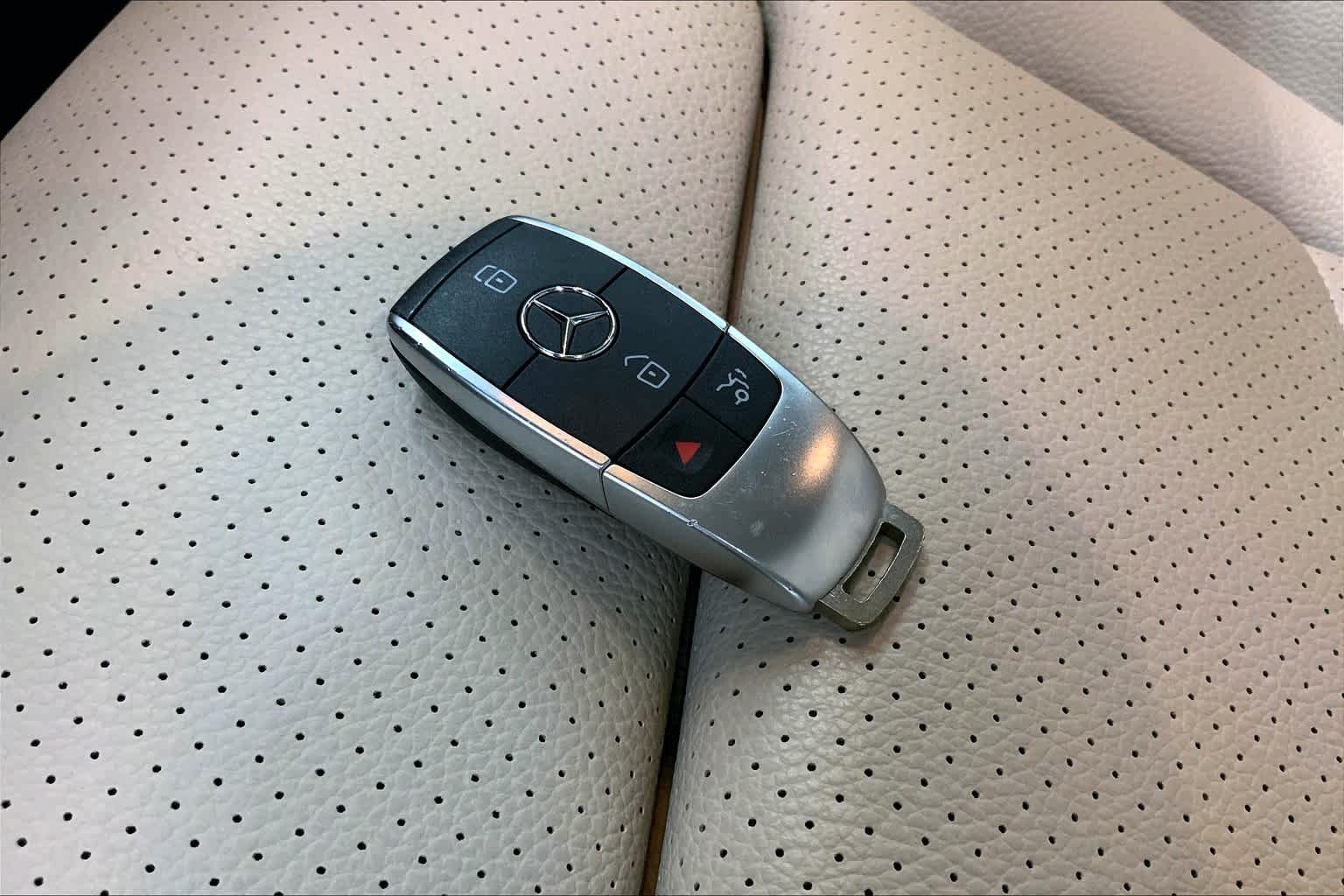 Certified 2022 Mercedes-Benz GLC 300 image 11