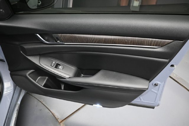 Certified 2022 Honda Accord Touring image 33