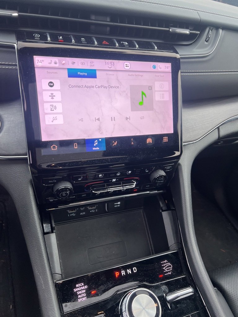 Used 2024 Jeep Grand Cherokee L Overland w/ Advanced Protech Group III image 10