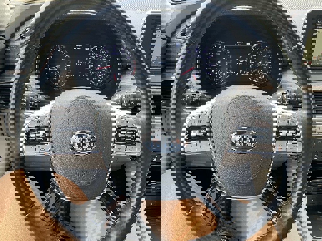 Used 2020 Kia Telluride SX w/ SX Prestige Package image 17