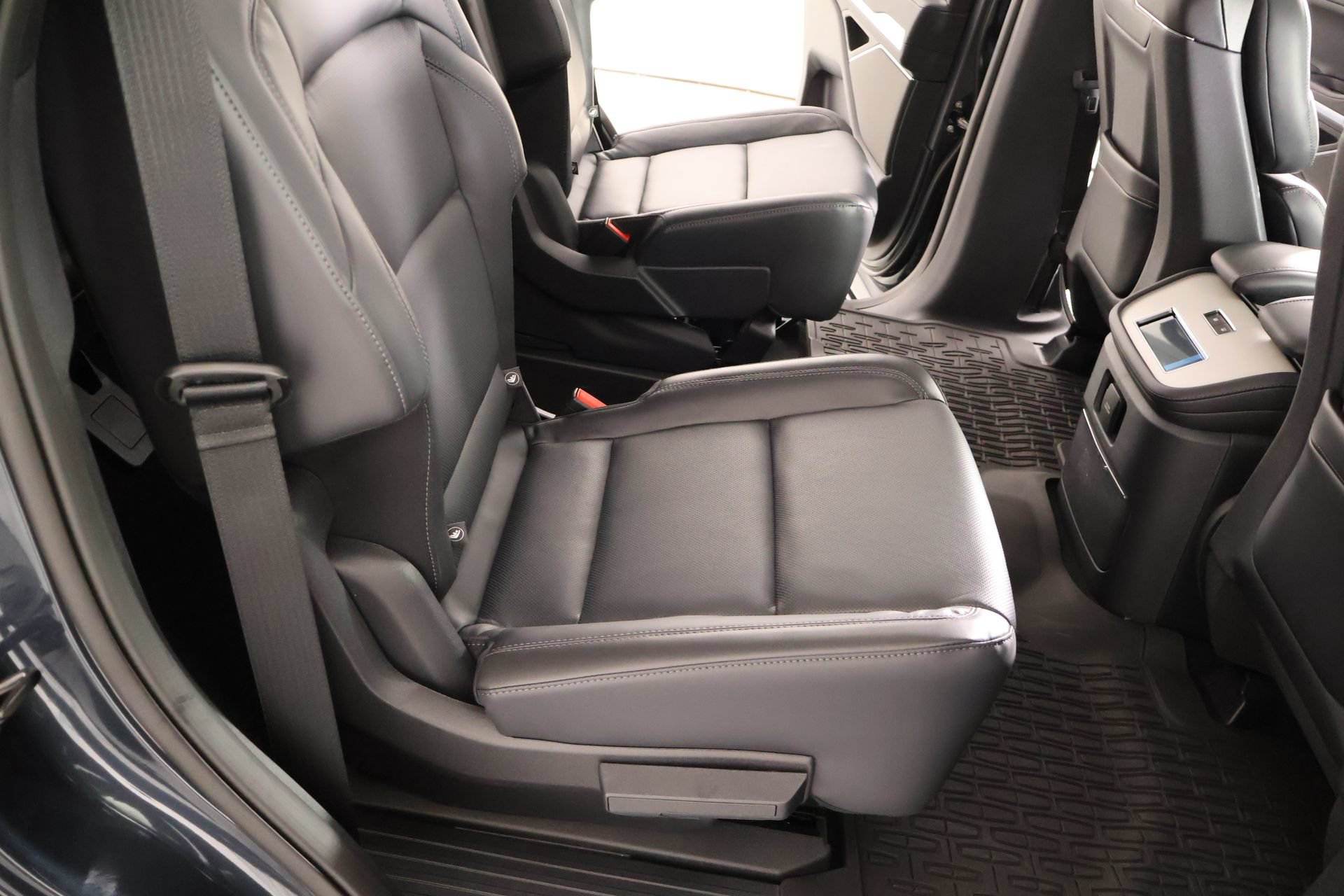New 2025 Lincoln Navigator Reserve w/ Jet Appearance Package AWD/4WD image 16