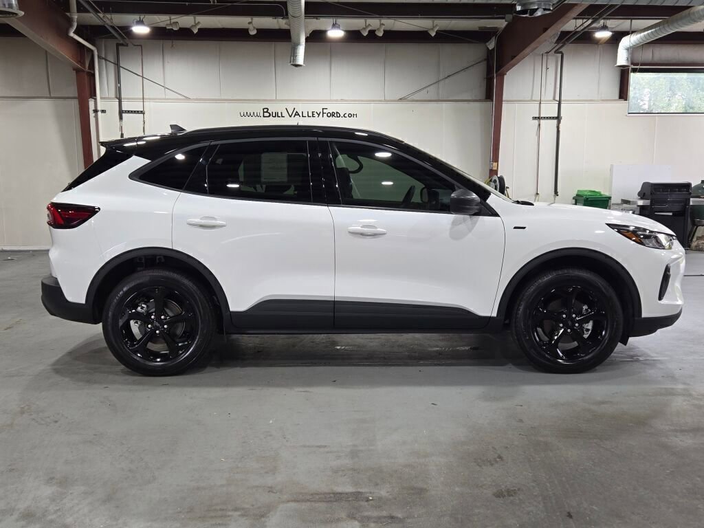 New 2025 Ford Escape ST-Line w/ Tech Pack #1 image 6