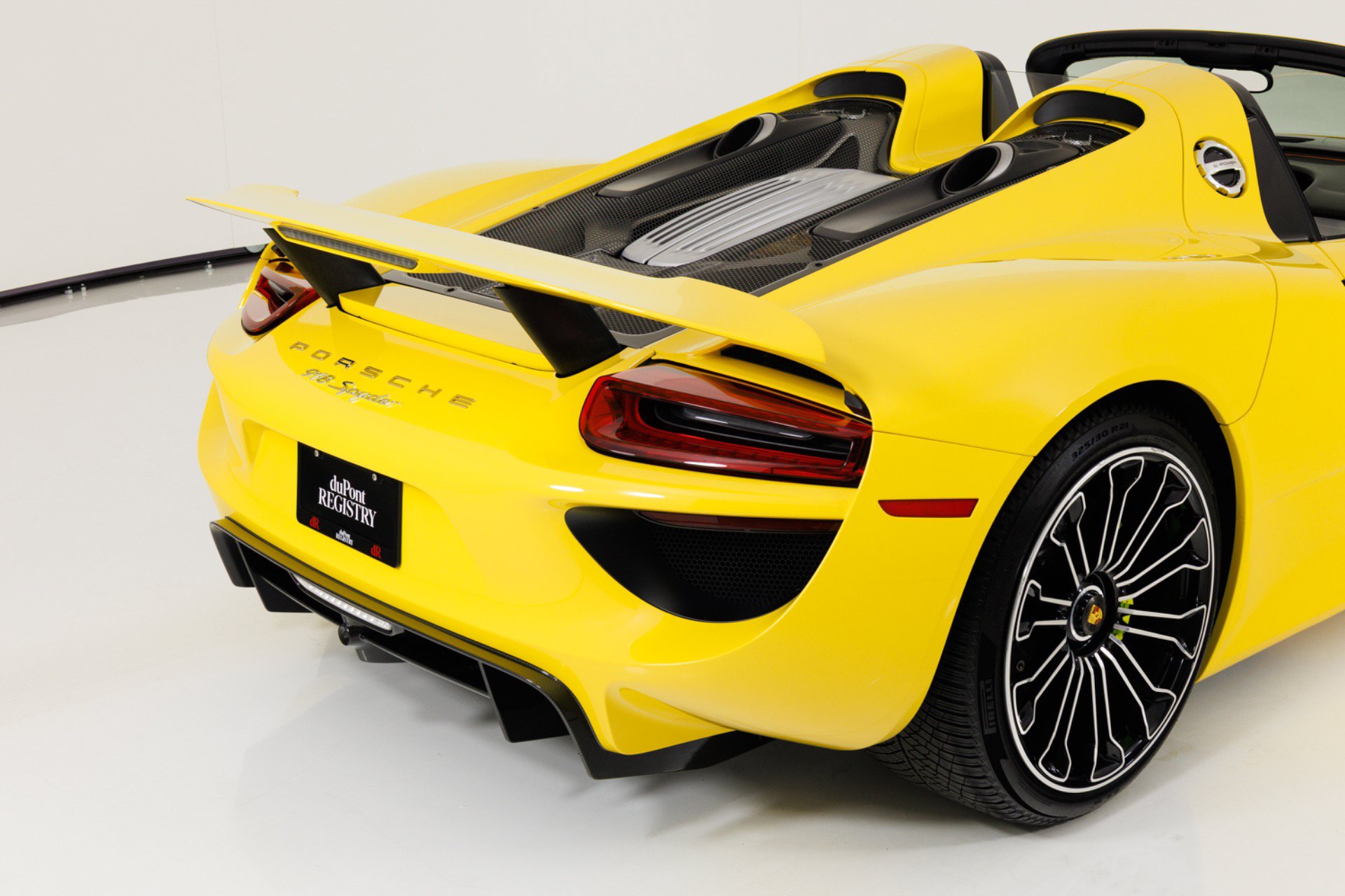Used 2015 Porsche 918 Spyder AWD/4WD image 60