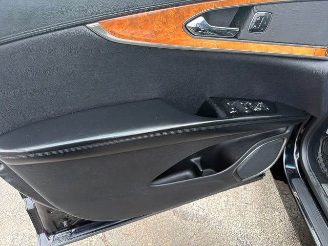 Used 2016 Lincoln MKX Select image 13