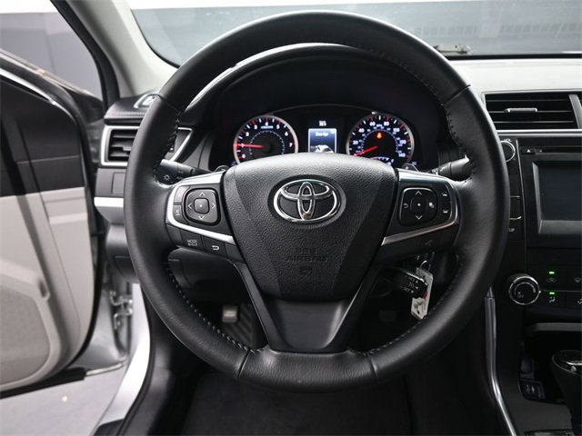 Used 2017 Toyota Camry SE image 32