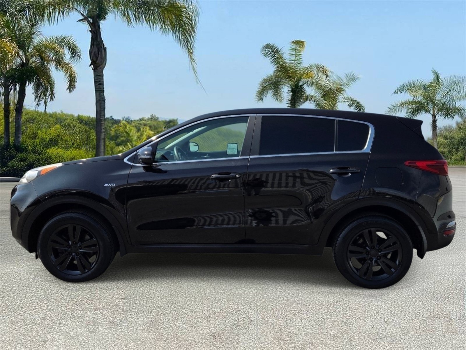 Used 2022 Kia Sportage LX w/ LX AWD Value Edition Package image 2