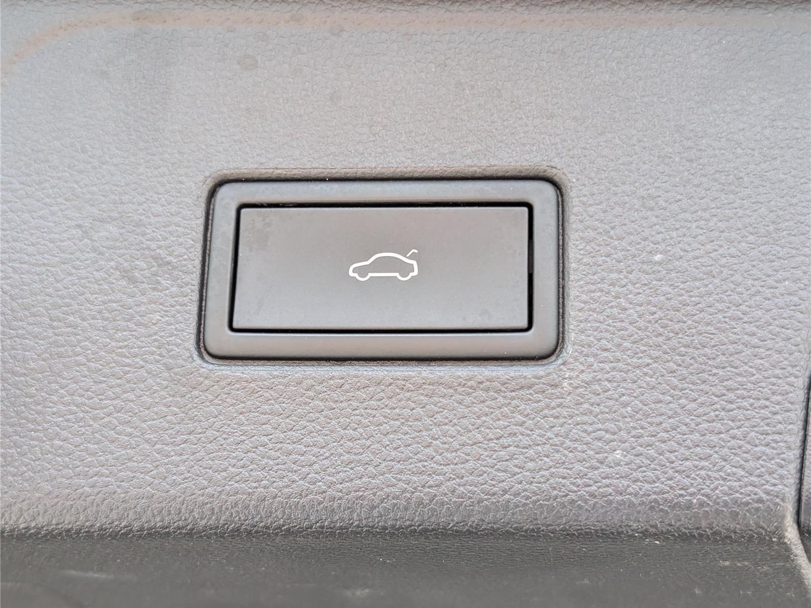 Used 2023 Volkswagen Atlas SEL AWD/4WD image 15