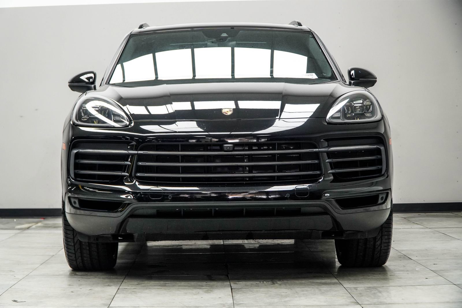 Used 2023 Porsche Cayenne Platinum Edition image 8