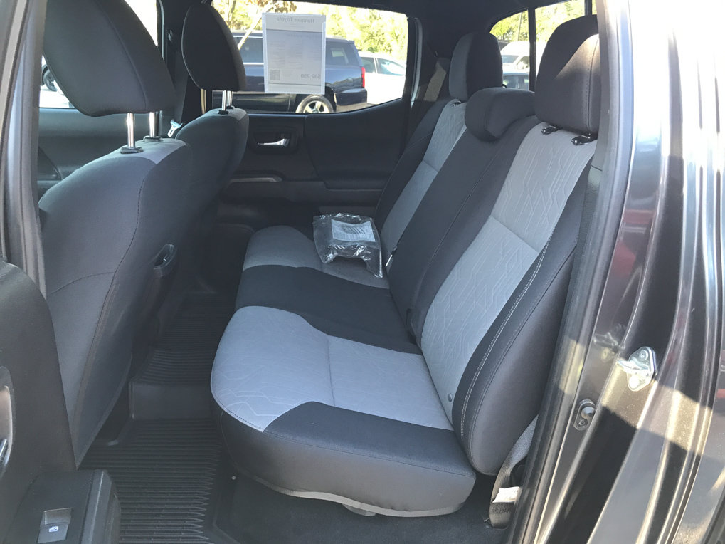 Used 2020 Toyota Tacoma TRD Off-Road AWD/4WD image 25