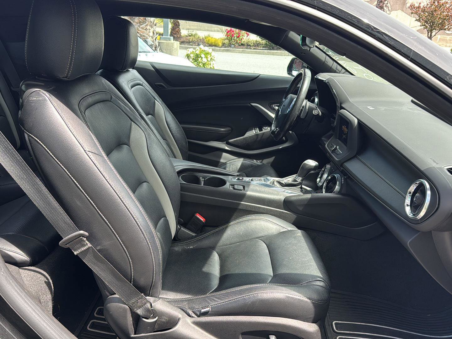 Used 2021 Chevrolet Camaro LT RWD image 13