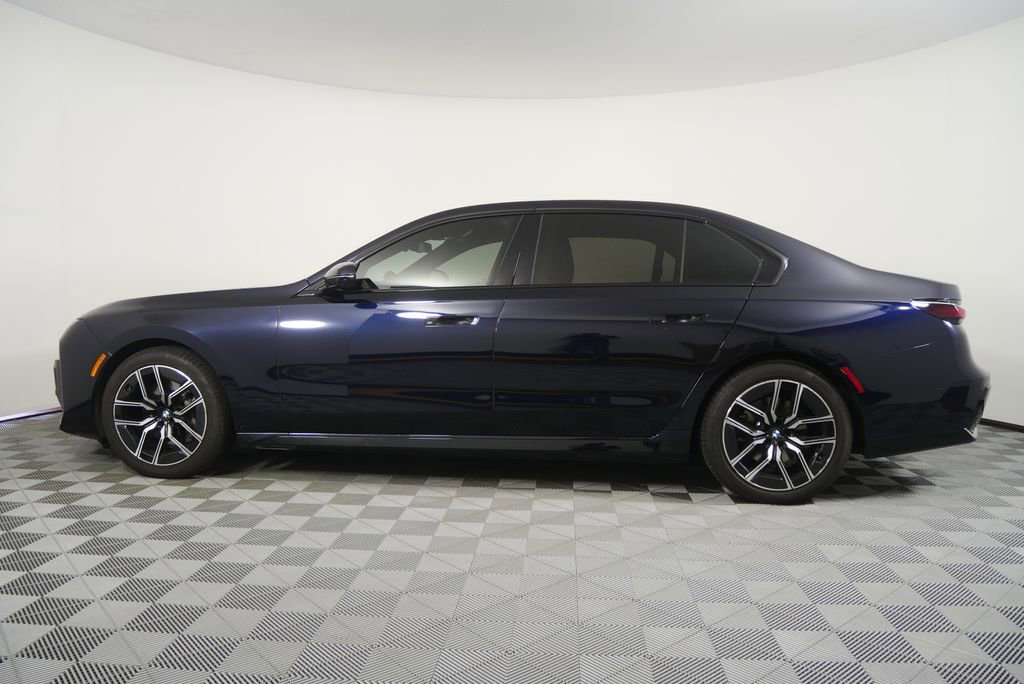 Certified 2023 BMW 740i w/ Parking Assistance Package image 6