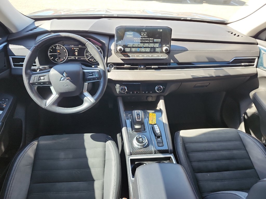 Used 2022 Mitsubishi Outlander SEL Black Edition image 14