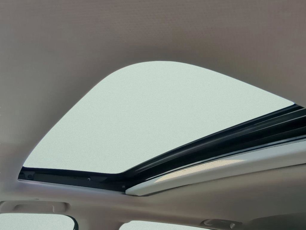 Used 2025 Honda CR-V EX image 20