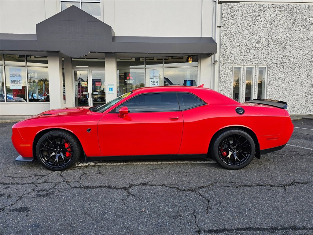 Used 2015 Dodge Challenger SRT Hellcat image 2