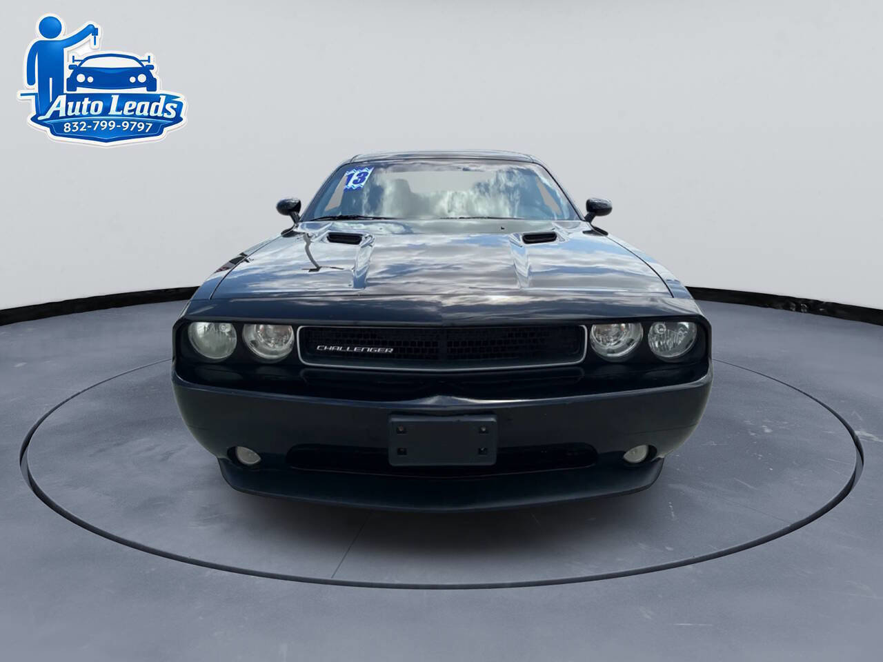 Used 2013 Dodge Challenger SXT Plus image 4