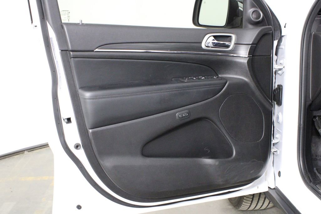 Used 2021 Jeep Grand Cherokee Limited w/ Sun & Sound Group image 17