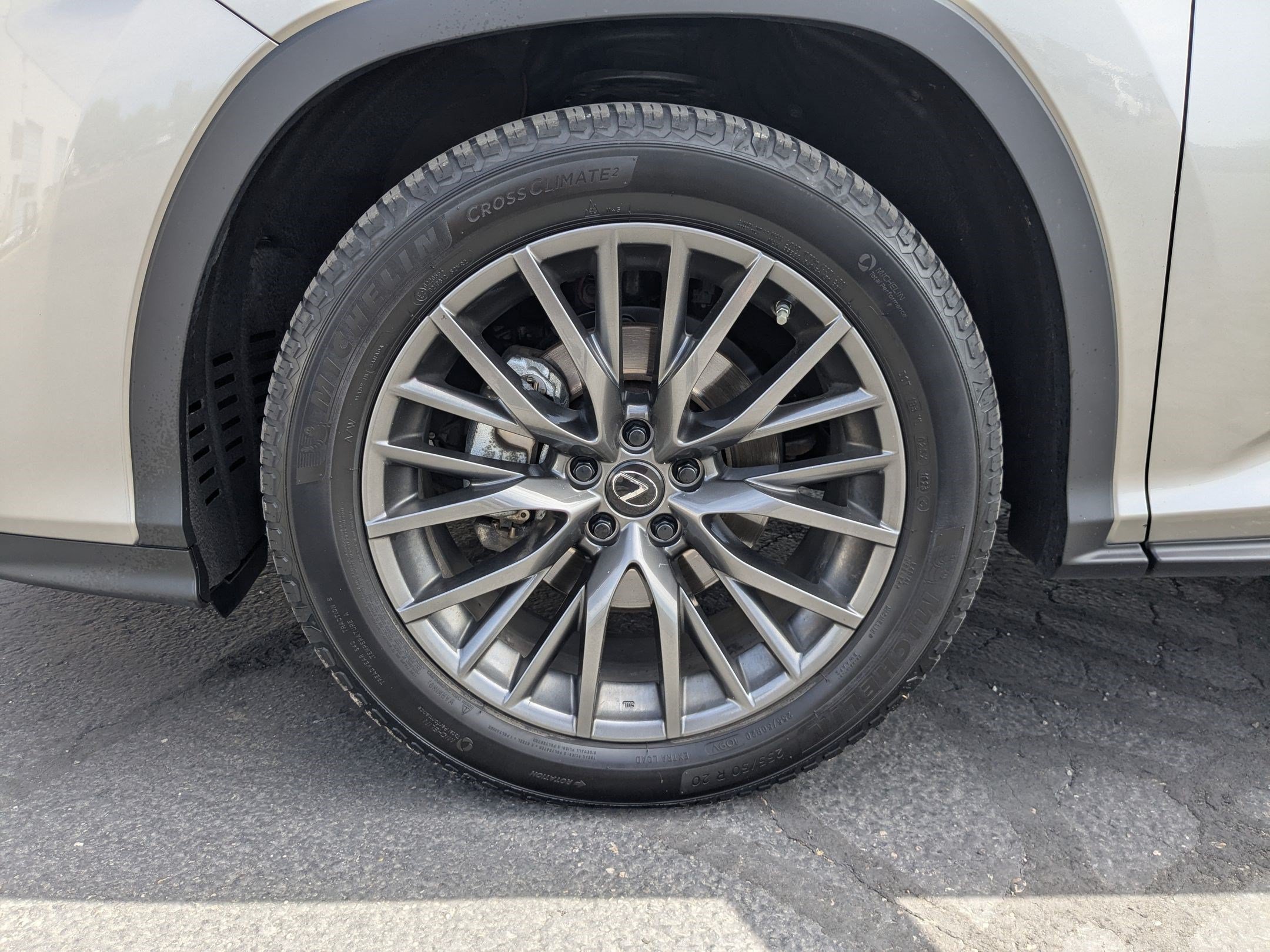 Used 2022 Lexus RX 450h F Sport w/ Cold Area Package (CT) AWD/4WD image 37