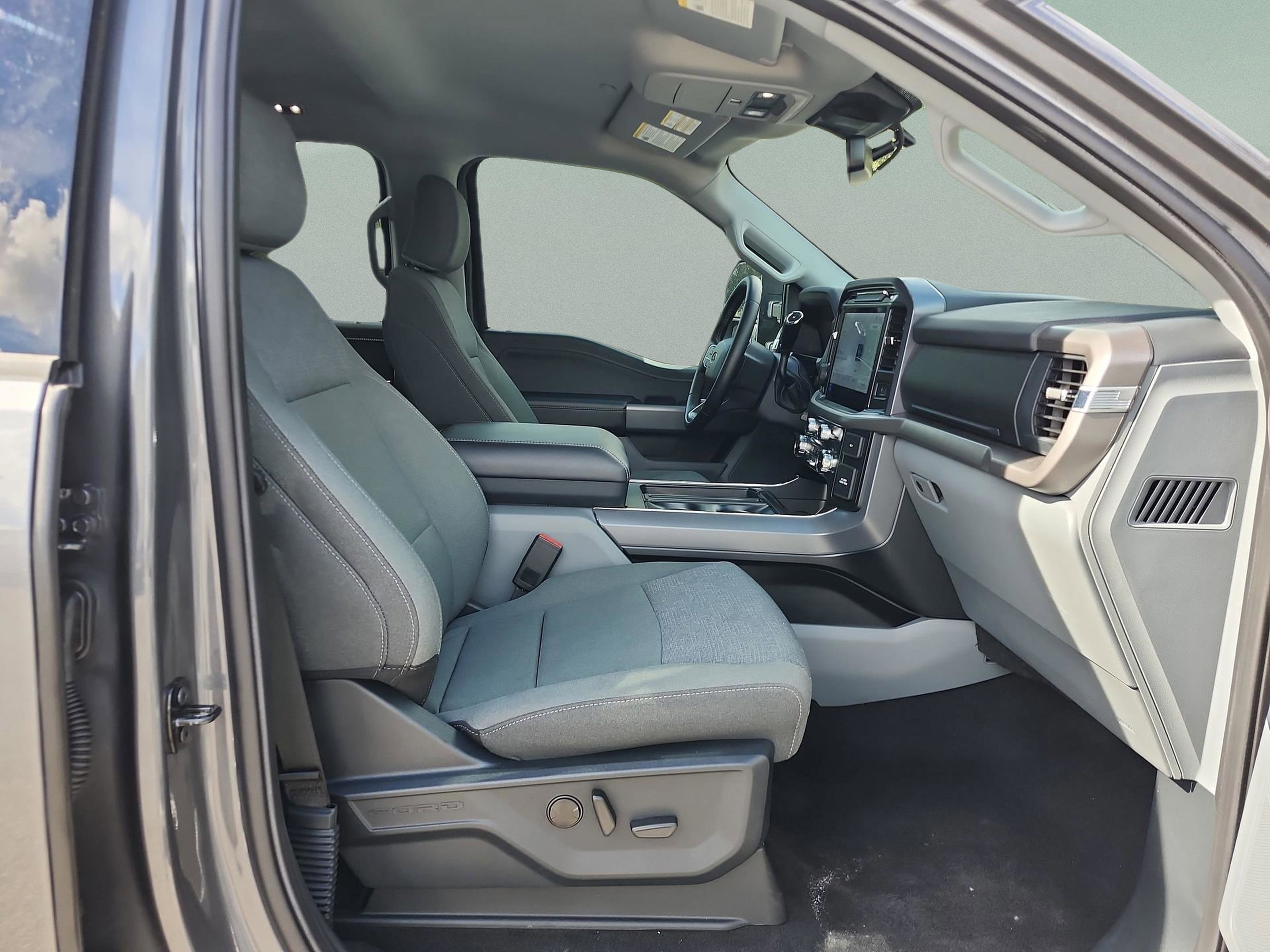 New 2025 Ford F150 XLT w/ Equipment Group 302A MID image 18