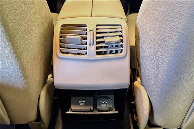 Used 2013 Mercedes-Benz E 350 Sedan image 24
