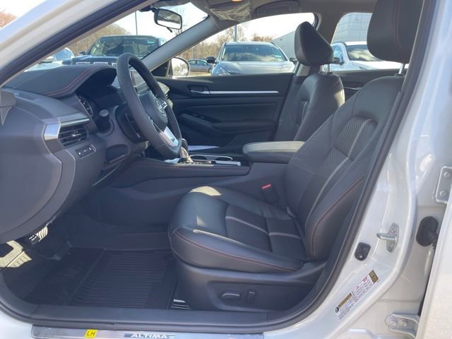 New 2025 Nissan Altima 2.5 SR image 17