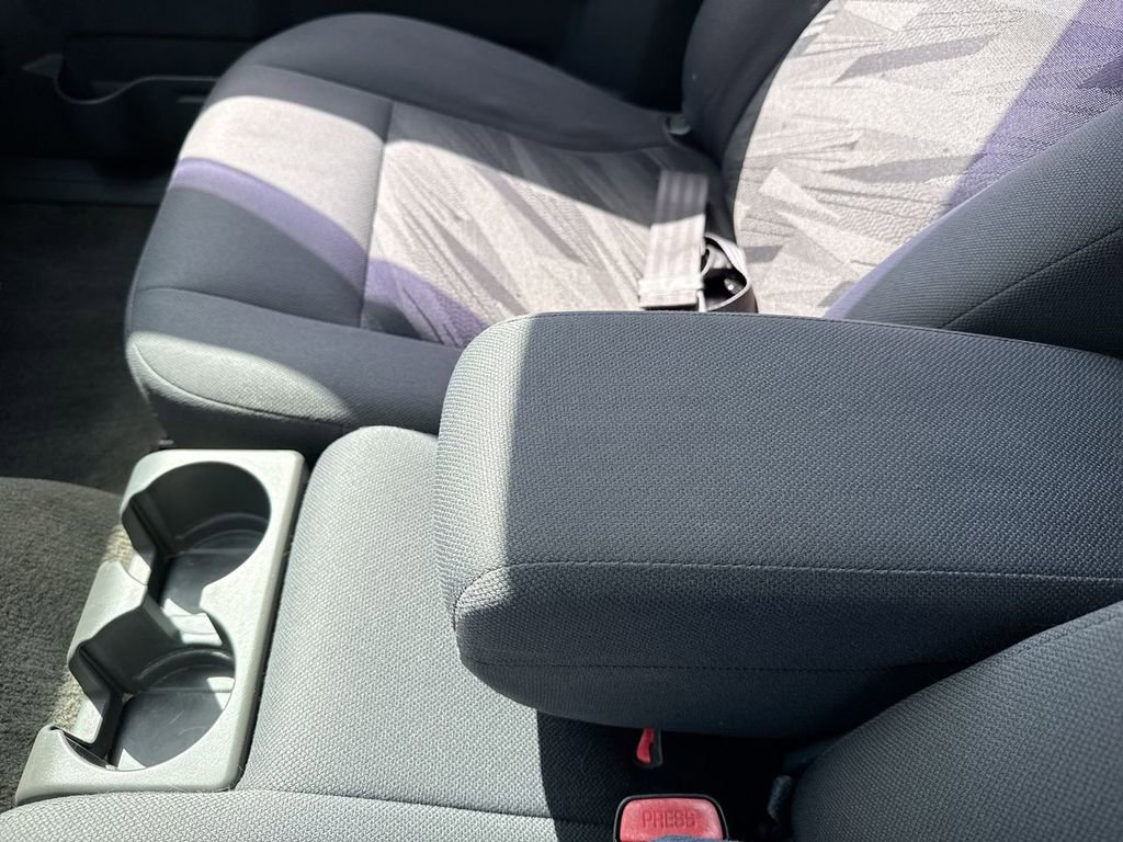 Used 2004 Chevrolet Colorado 2WD Extended Cab w/ Comfort Convenience Package image 19