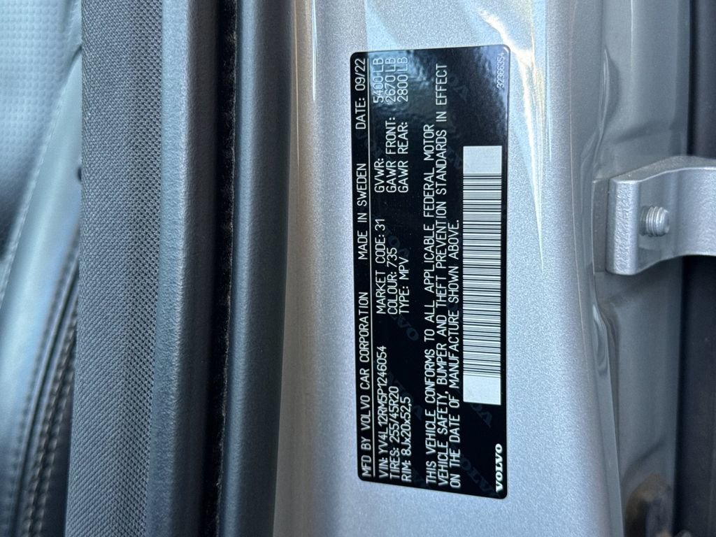 Certified 2023 Volvo XC60 B5 Ultimate AWD/4WD image 28